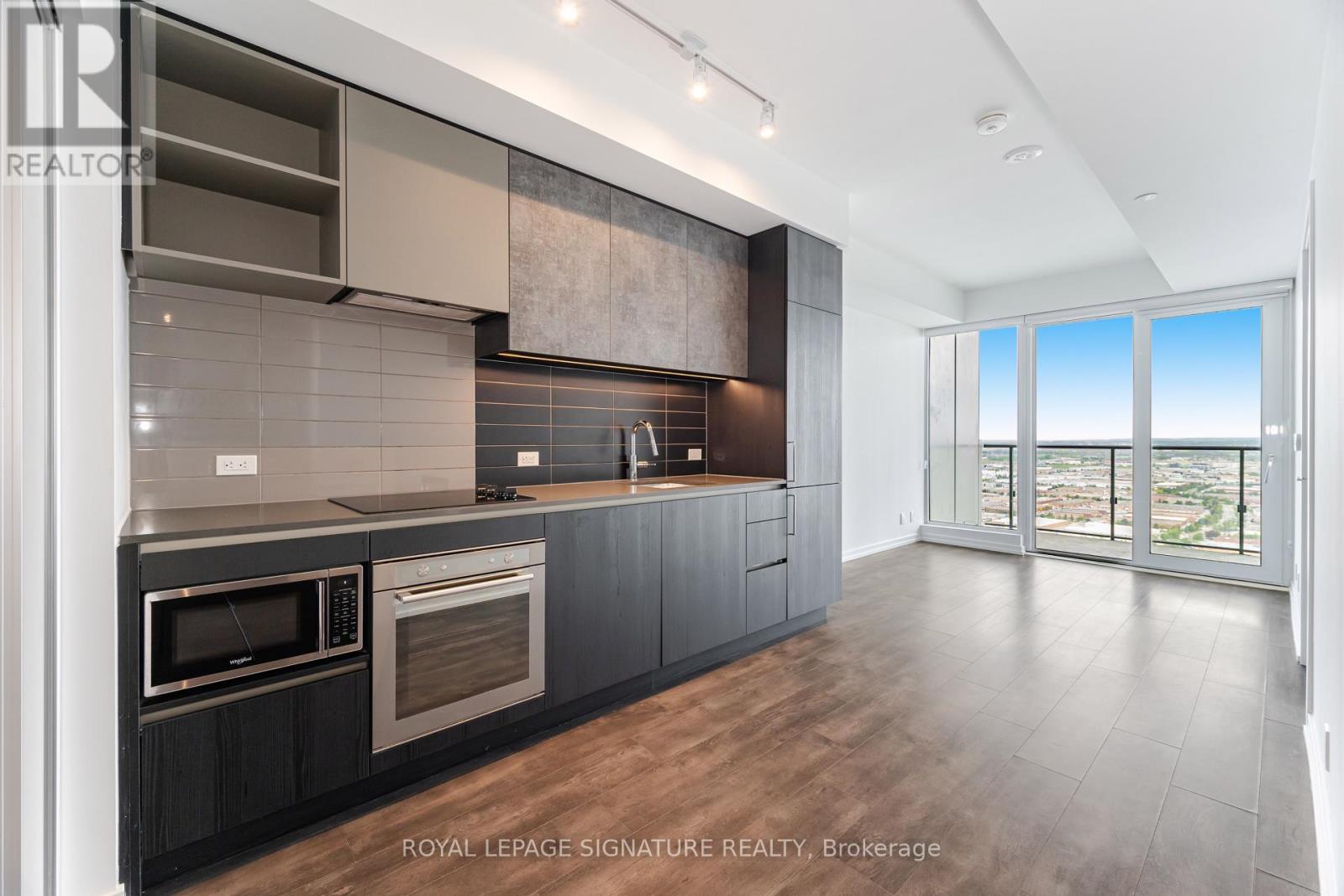 7890 Jane Street — photo 7