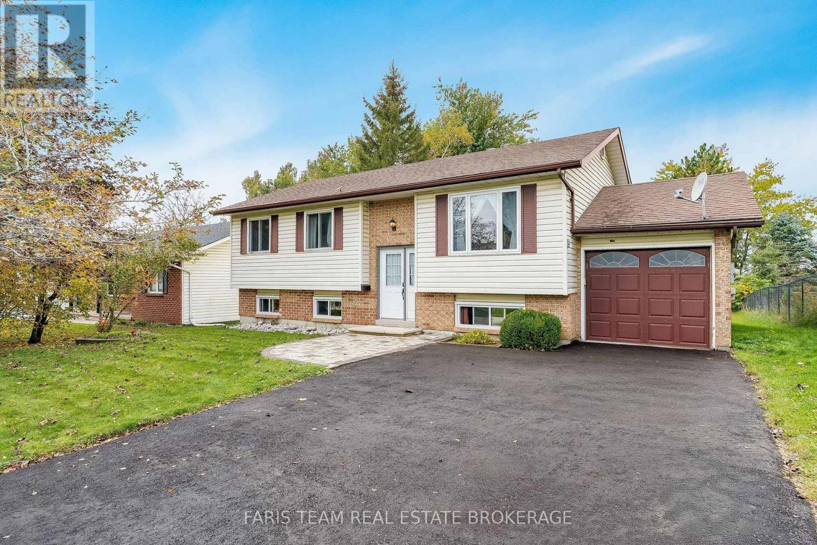 42 Dancy Drive, Orillia, ON photo 1