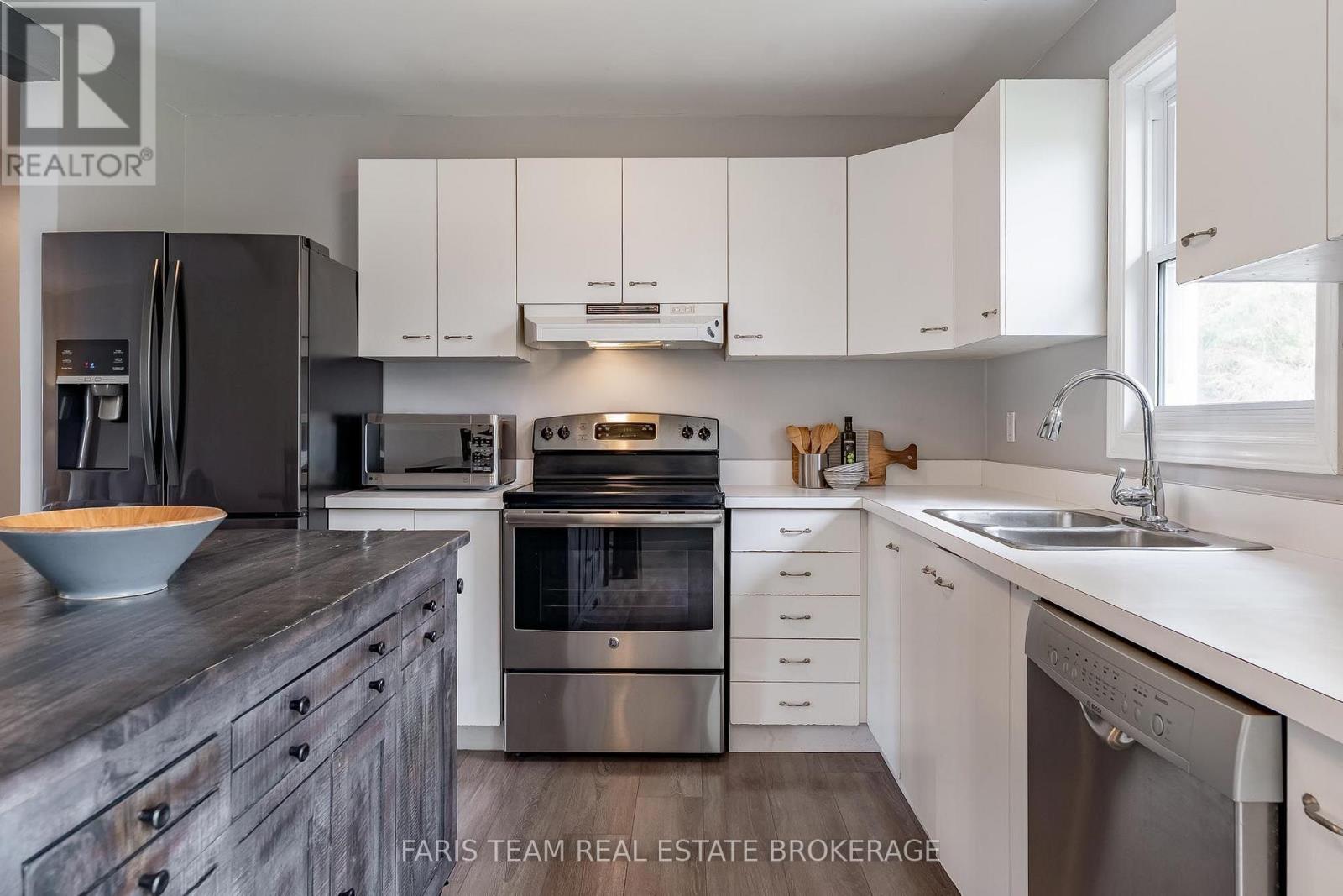 42 Dancy Drive, Orillia, ON photo 6