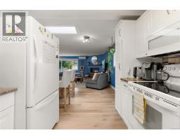 9671 Sixth St, Sidney, BC V8L2W4 Photo 11