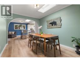 9671 Sixth St, Sidney, BC V8L2W4 Photo 14