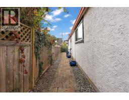 9671 Sixth St, Sidney, BC V8L2W4 Photo 30