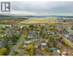 9671 Sixth St, Sidney, BC V8L2W4 Photo 34