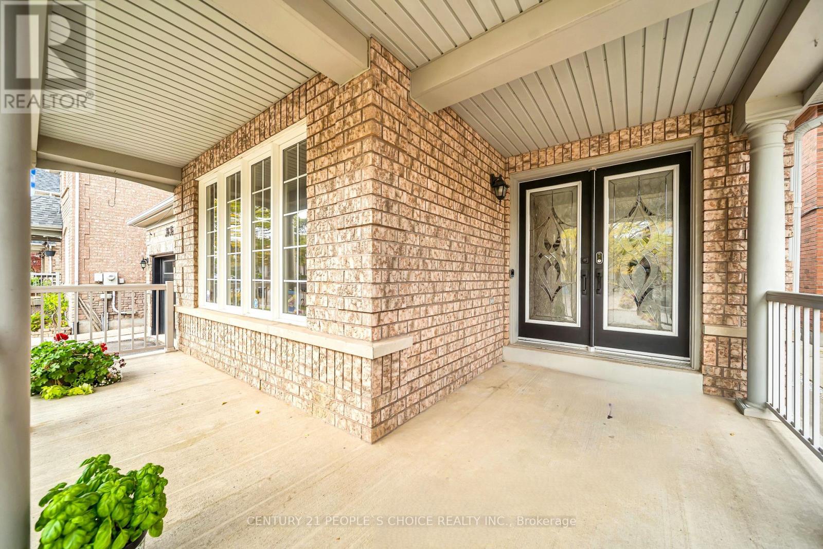 36 Humbolt Crescent, Brampton, ON photo 4