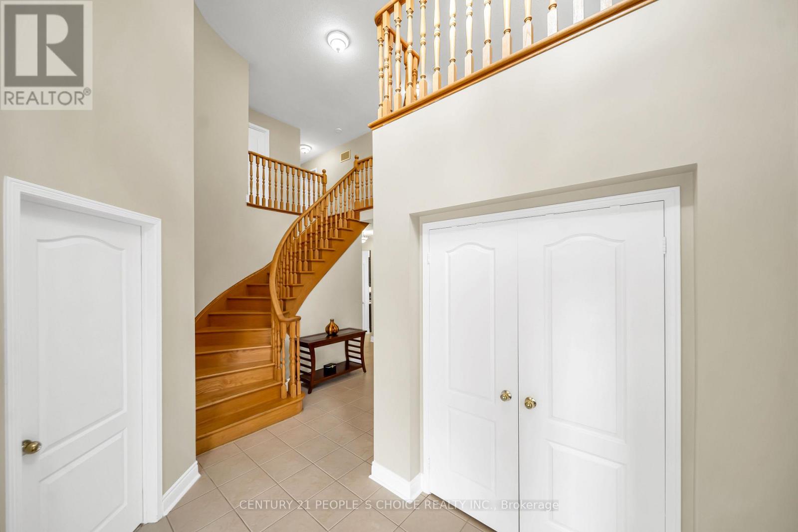 36 Humbolt Crescent, Brampton, ON photo 6