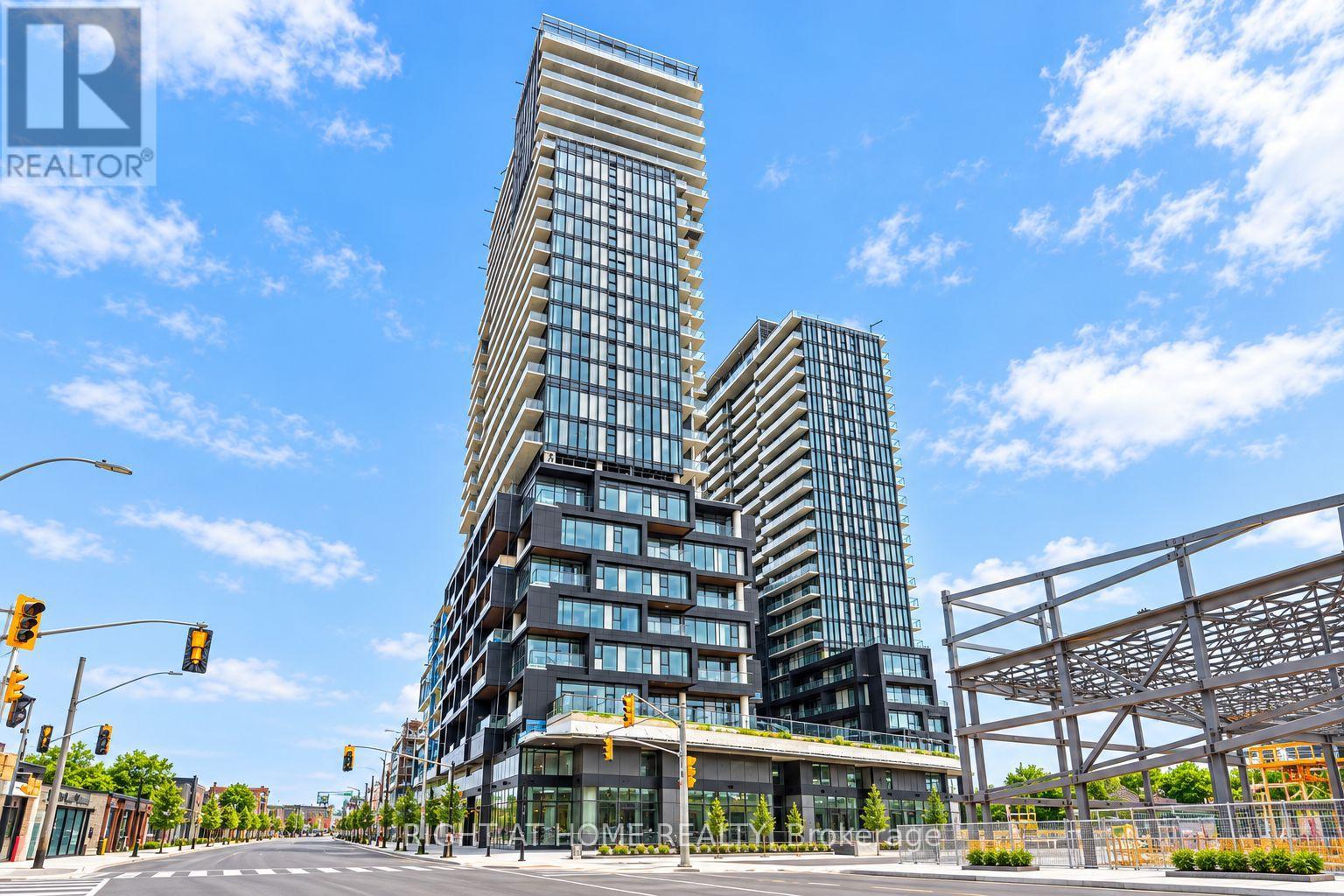 #302 1285 DUPONT STREET - 1