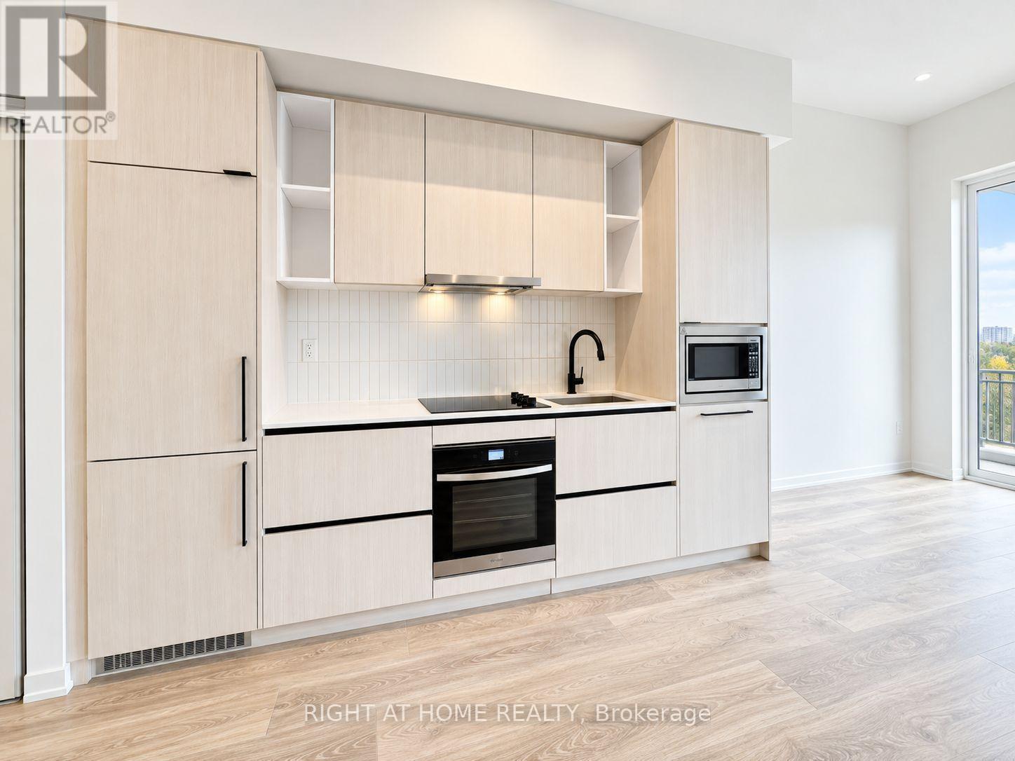1285 Dupont Street — photo 11
