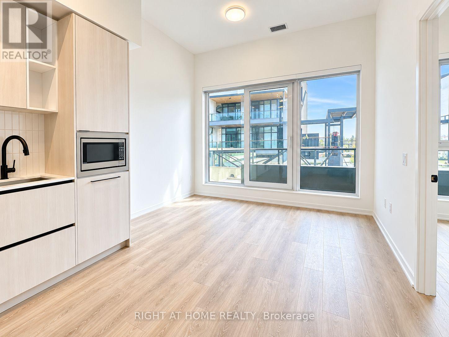 1285 Dupont Street — photo 14