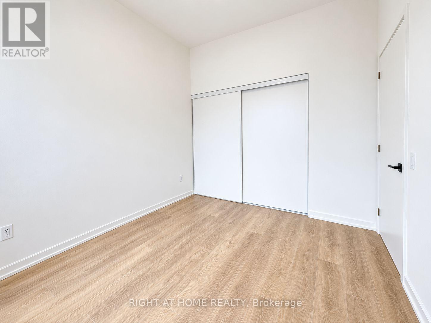 1285 Dupont Street — photo 19