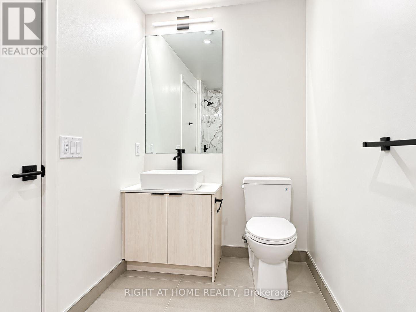 1285 Dupont Street — photo 8