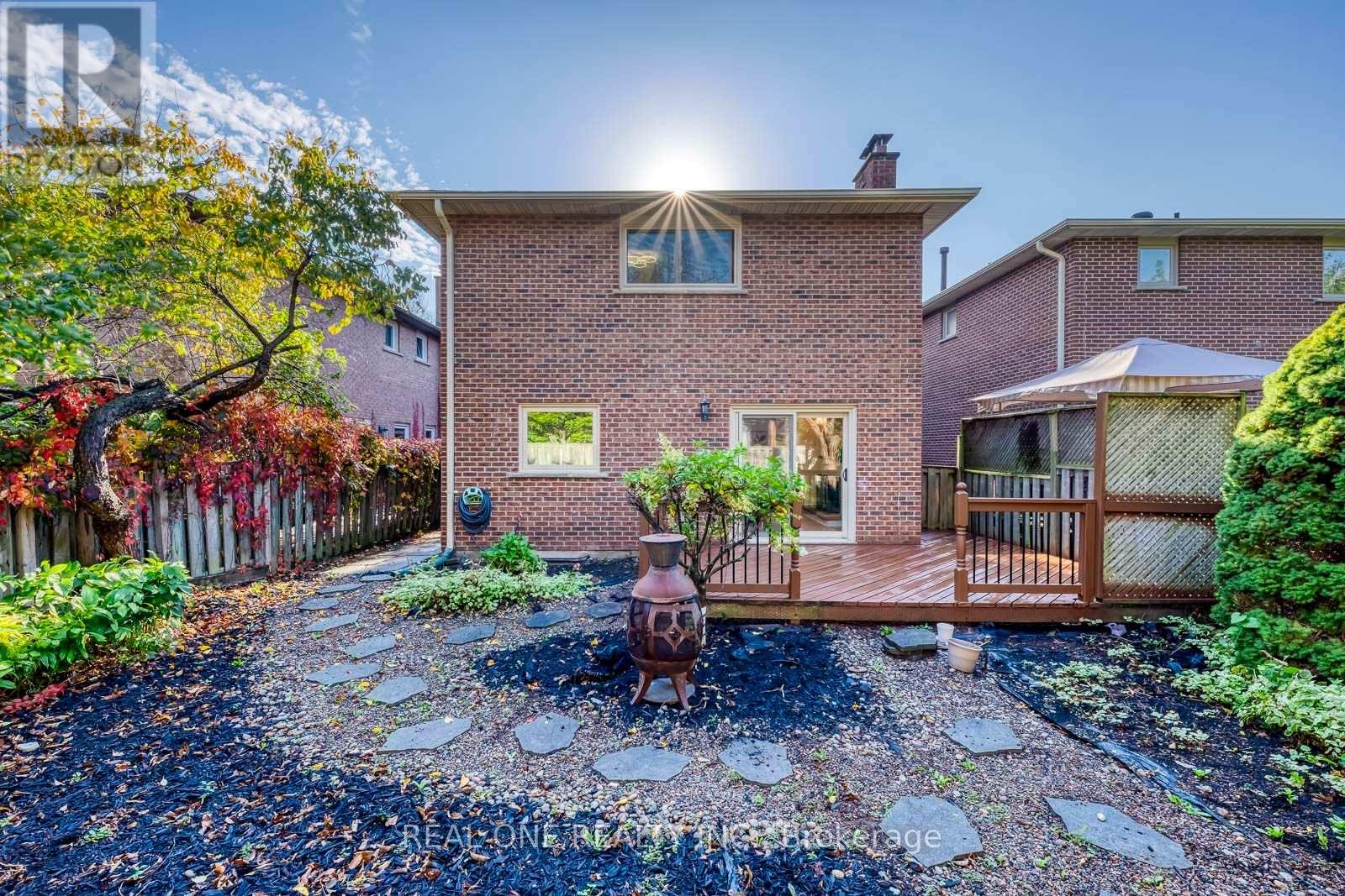 403 Parkridge Crescent — photo 50