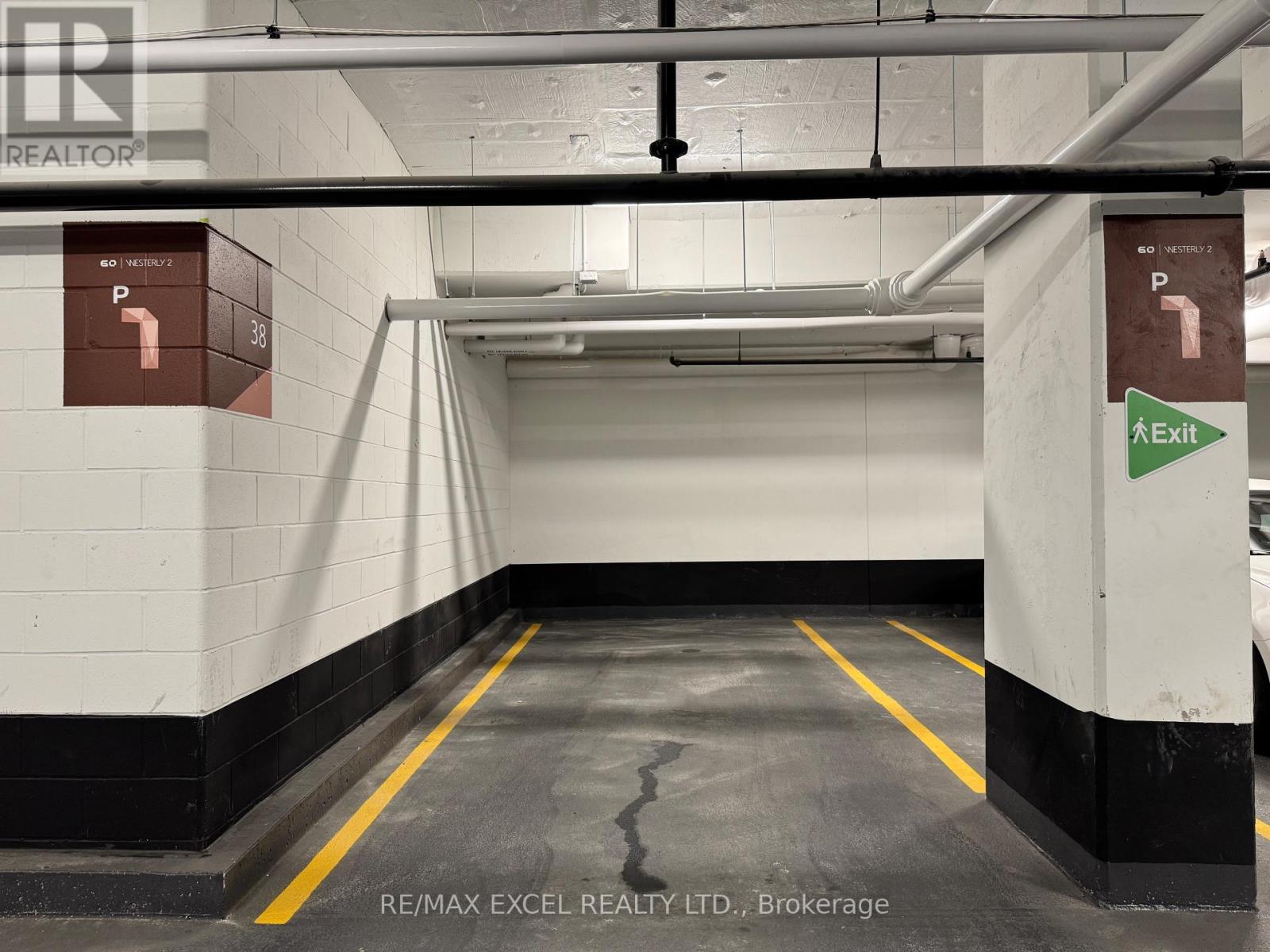 60 Central Park Roadway — photo 11