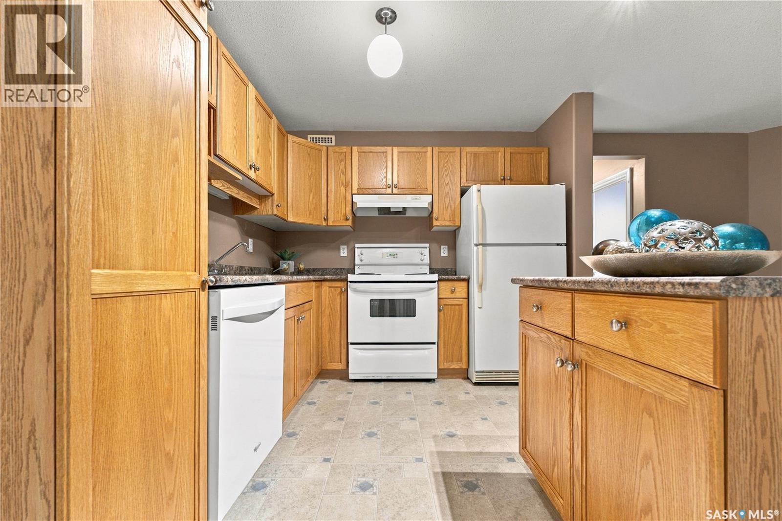 #74 127 Banyan CRESCENT - 7