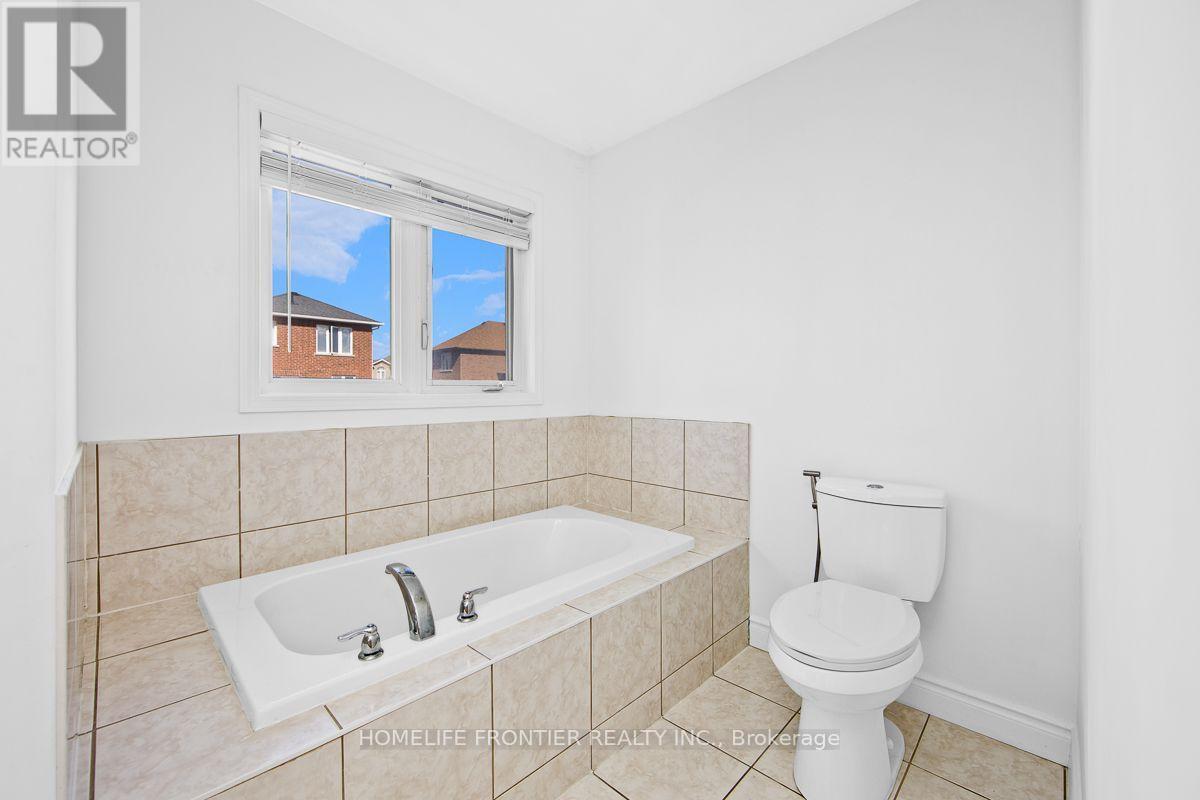 18 Hopkins Crescent — photo 21