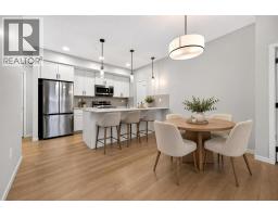 3413, 33 Carringham Gate NW - photo 2