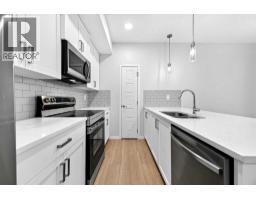 Foyer - 3413, 33 Carringham Gate Nw, Calgary, AB T3P2H6 Photo 9
