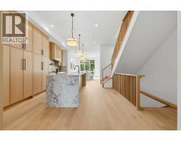 2004 51 Avenue SW - photo 11