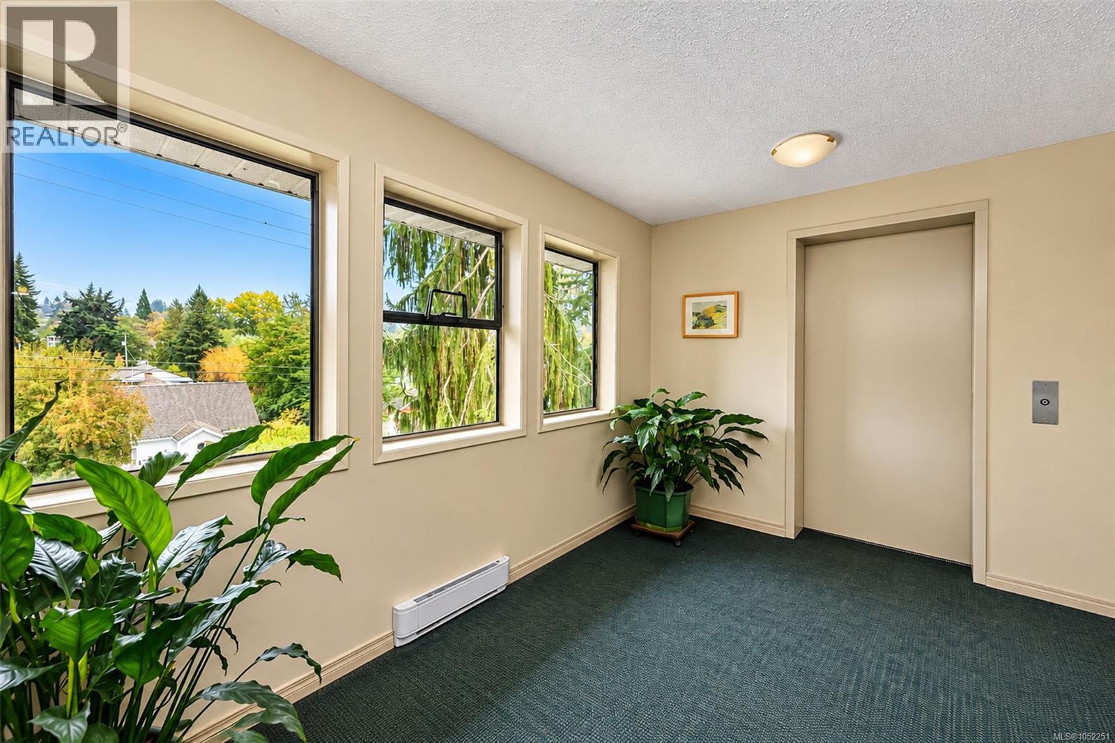#309 18 King George St - 33