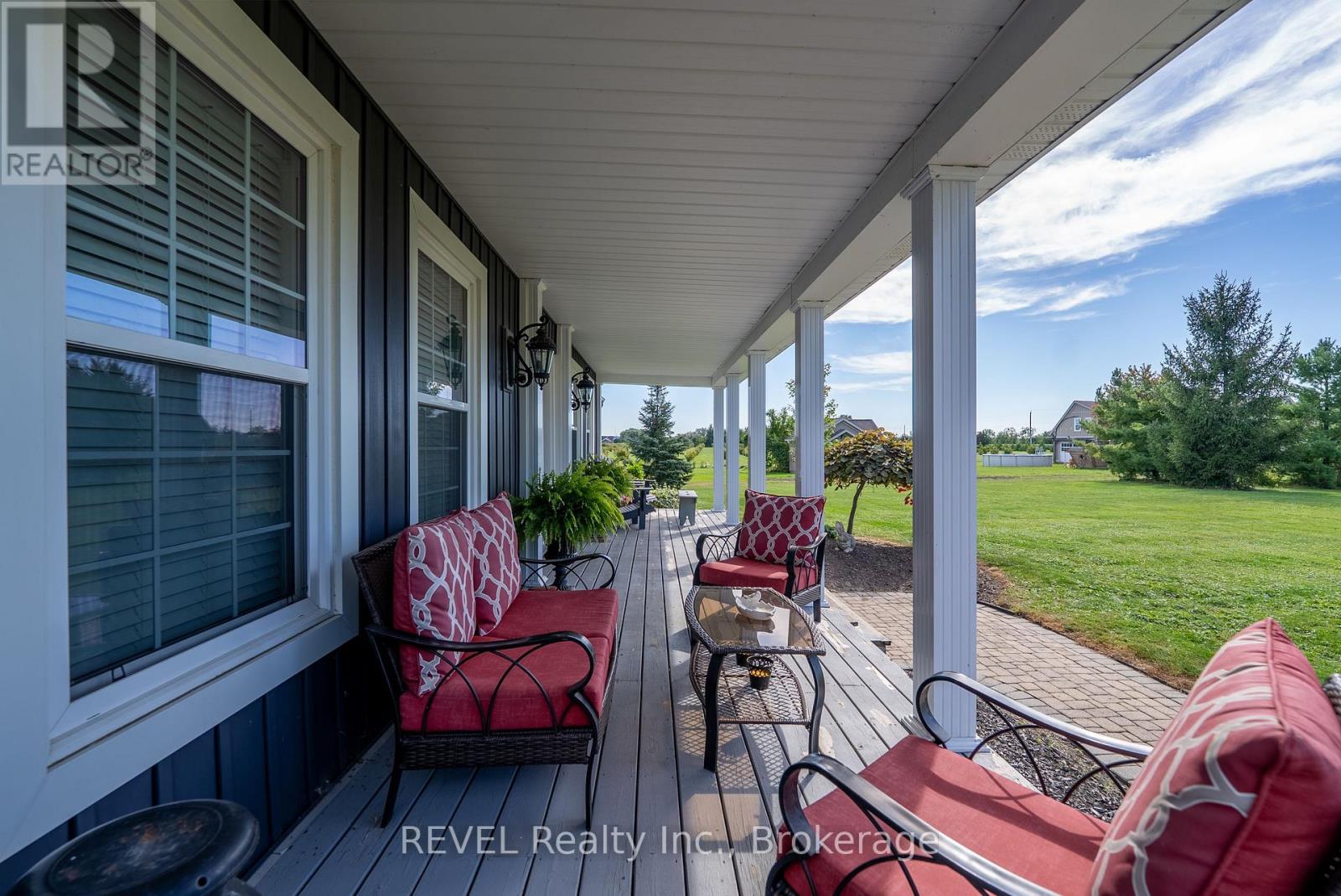 777 Mcnab Road — photo 8