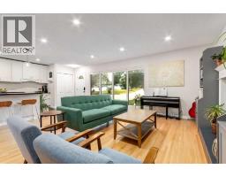 36 Hudson Road Nw, Calgary, AB T2K2A9 Photo 12