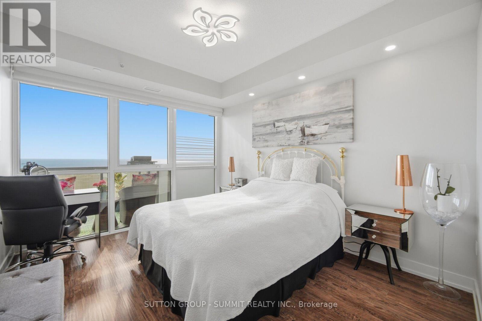 #1102 8 ANN STREET - 18