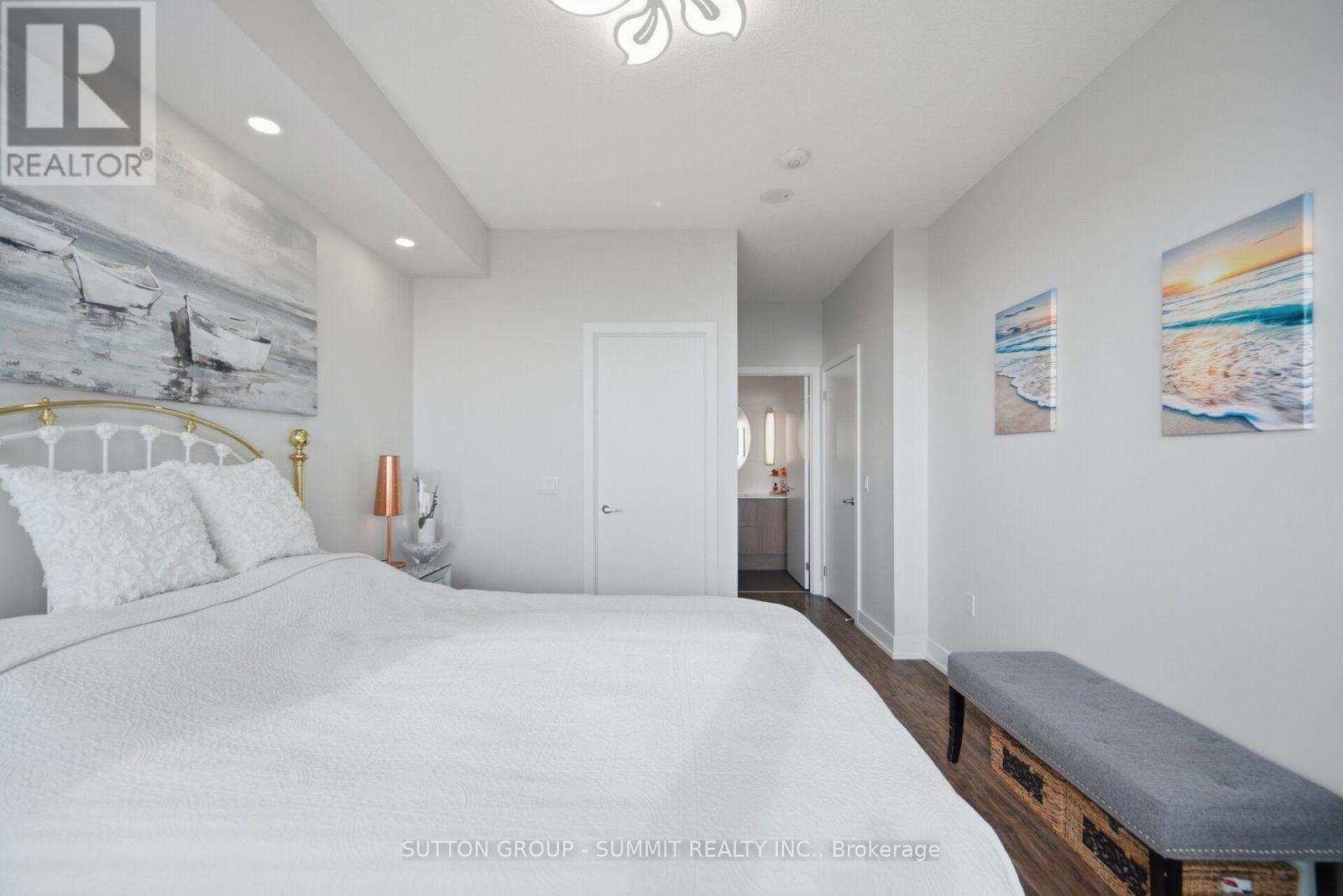 #1102 8 ANN STREET - 19