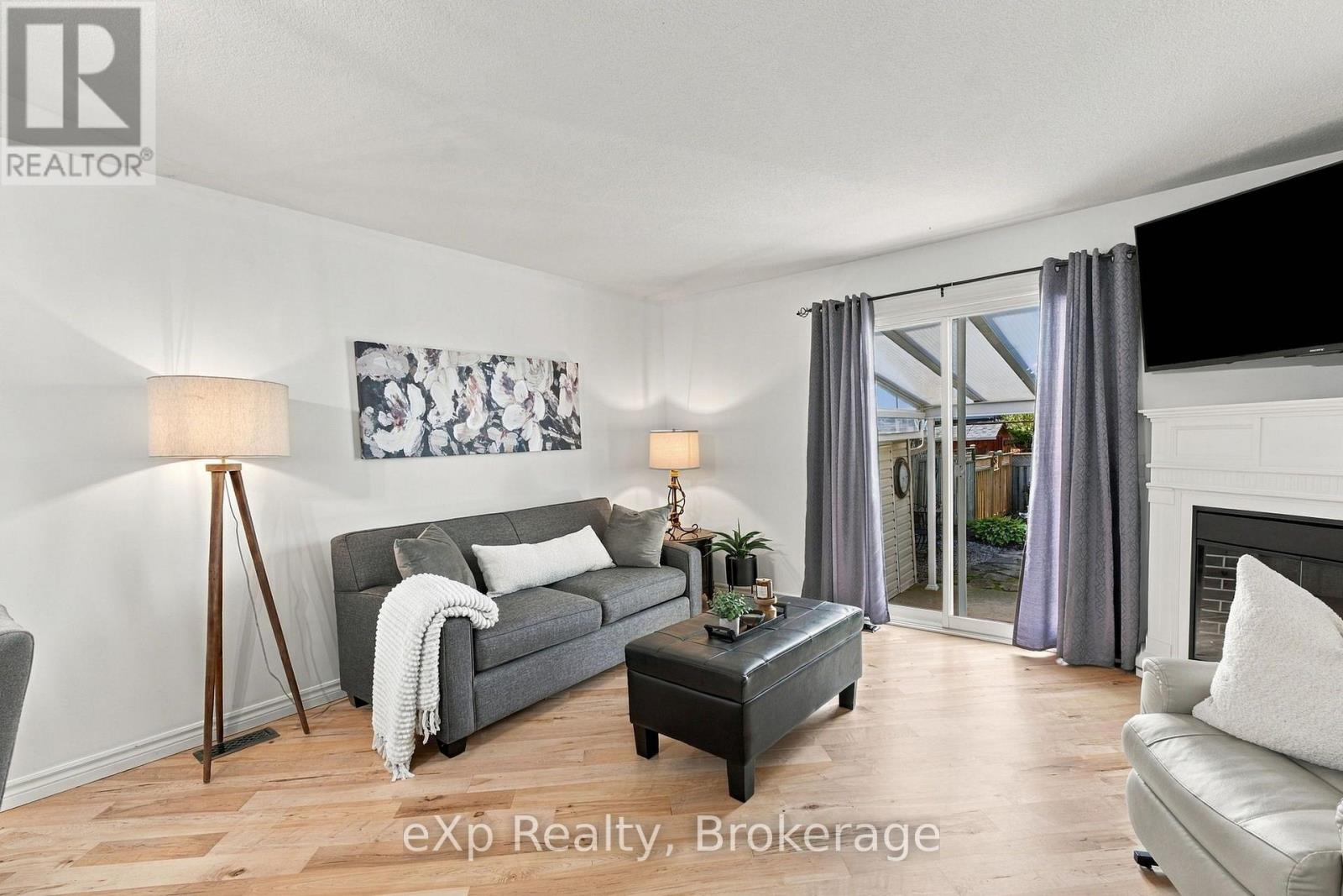 358 Dufferin Street — photo 15