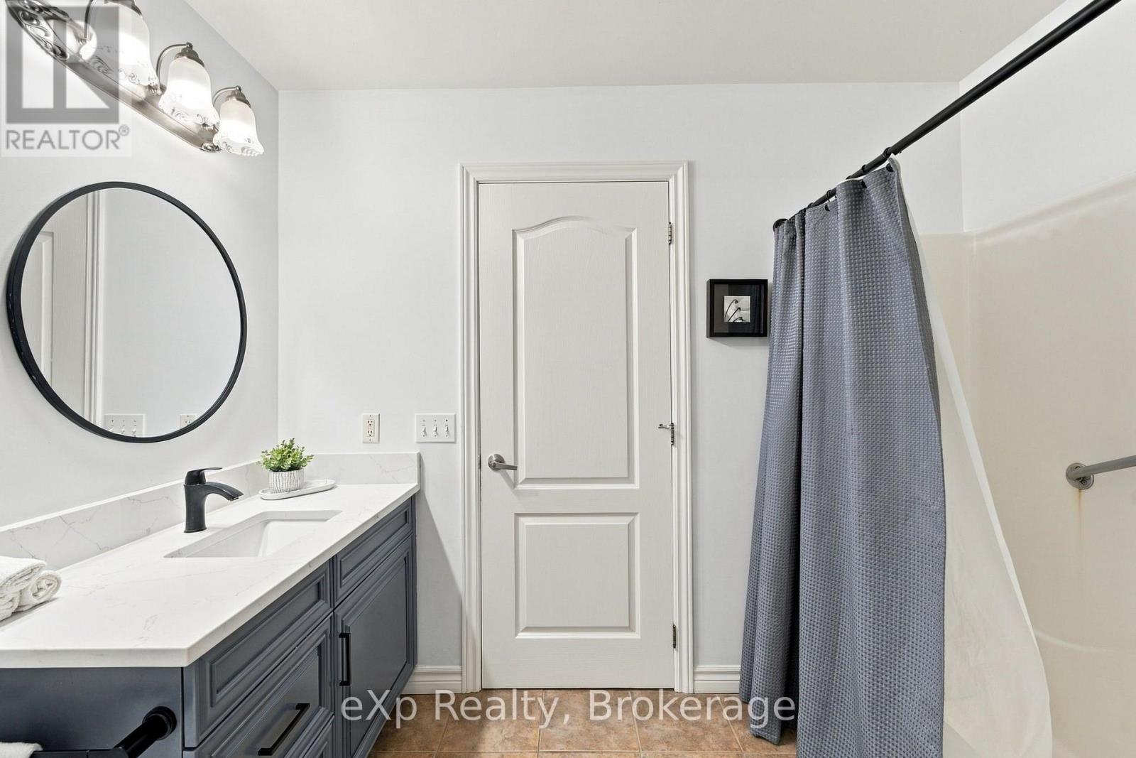 358 DUFFERIN STREET - 22
