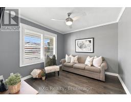 Living room - 358 Dufferin Street, Stratford, ON N5A8B3 Photo 6