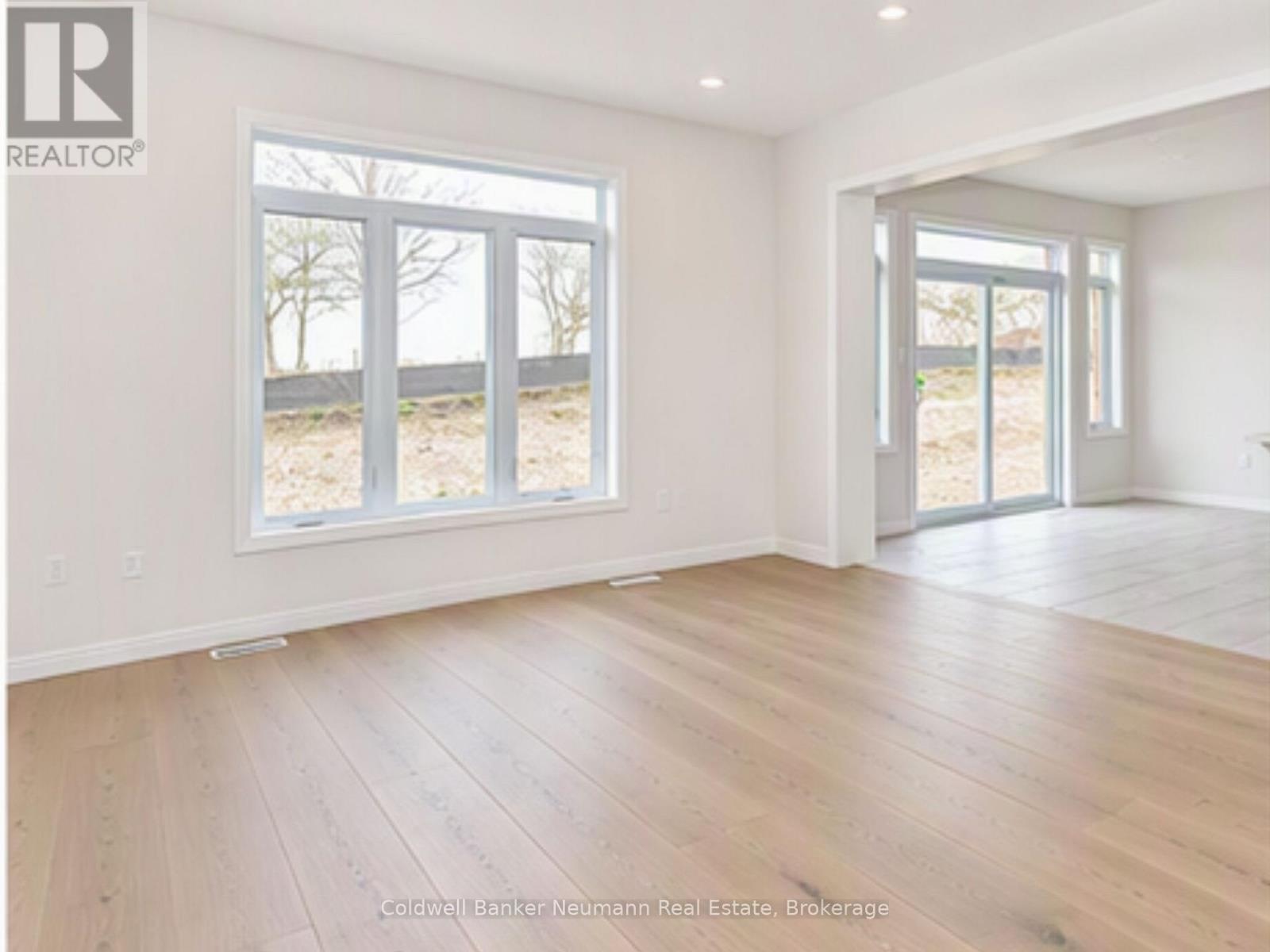 636 Anton Crescent — photo 10