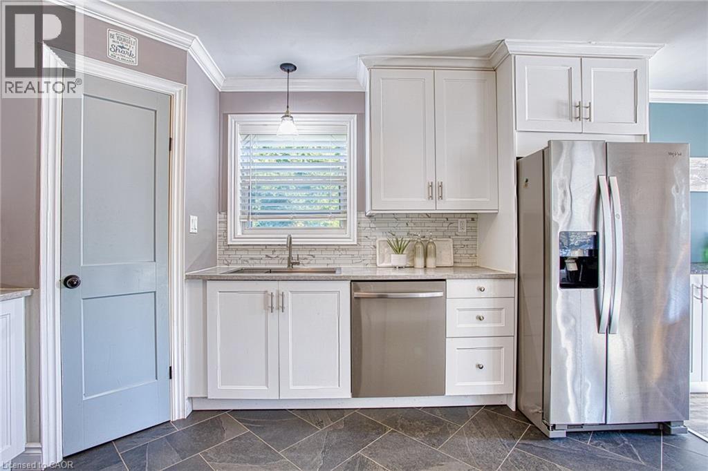 429 Elizabeth Street — photo 14