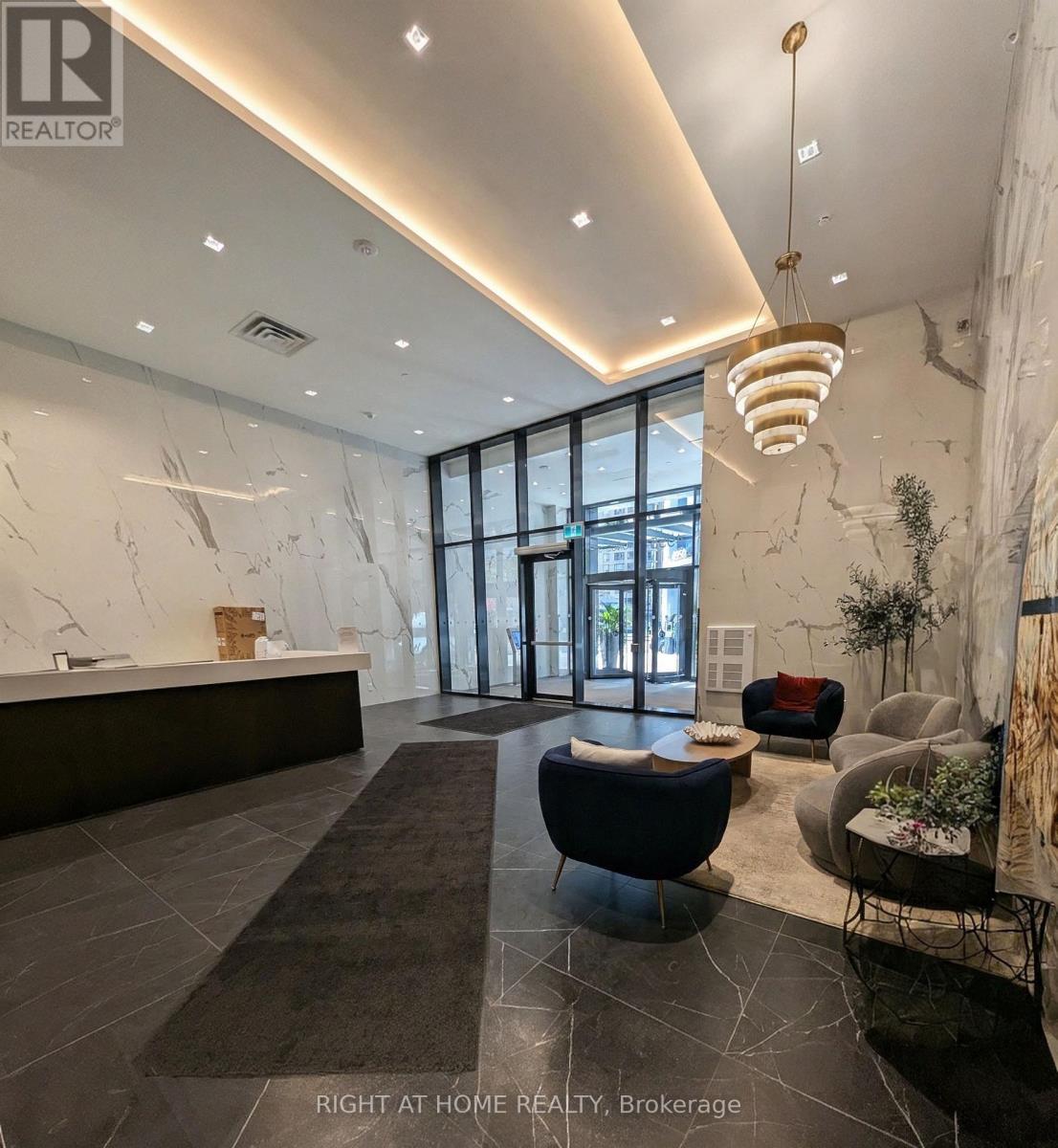 4955 Yonge Street — photo 4