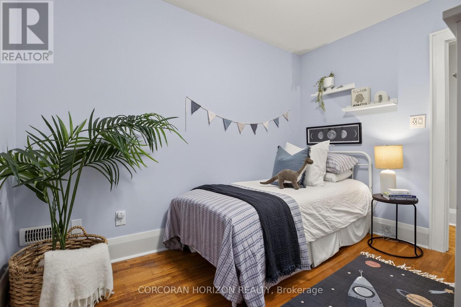342 Hillsdale Avenue East — photo 13