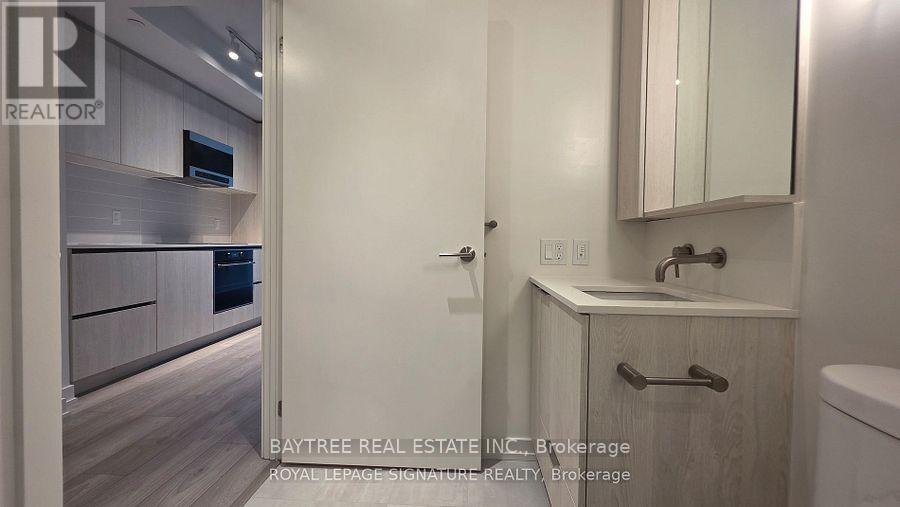 110 Broadway Avenue — photo 11