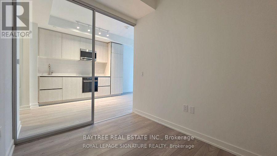 110 Broadway Avenue — photo 12