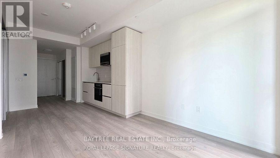 110 Broadway Avenue — photo 7