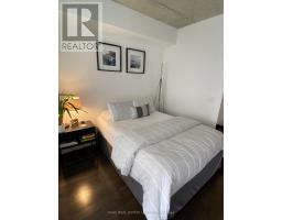 814 - 32 Trolley Crescent, Toronto, ON M5A0E8 Photo 7