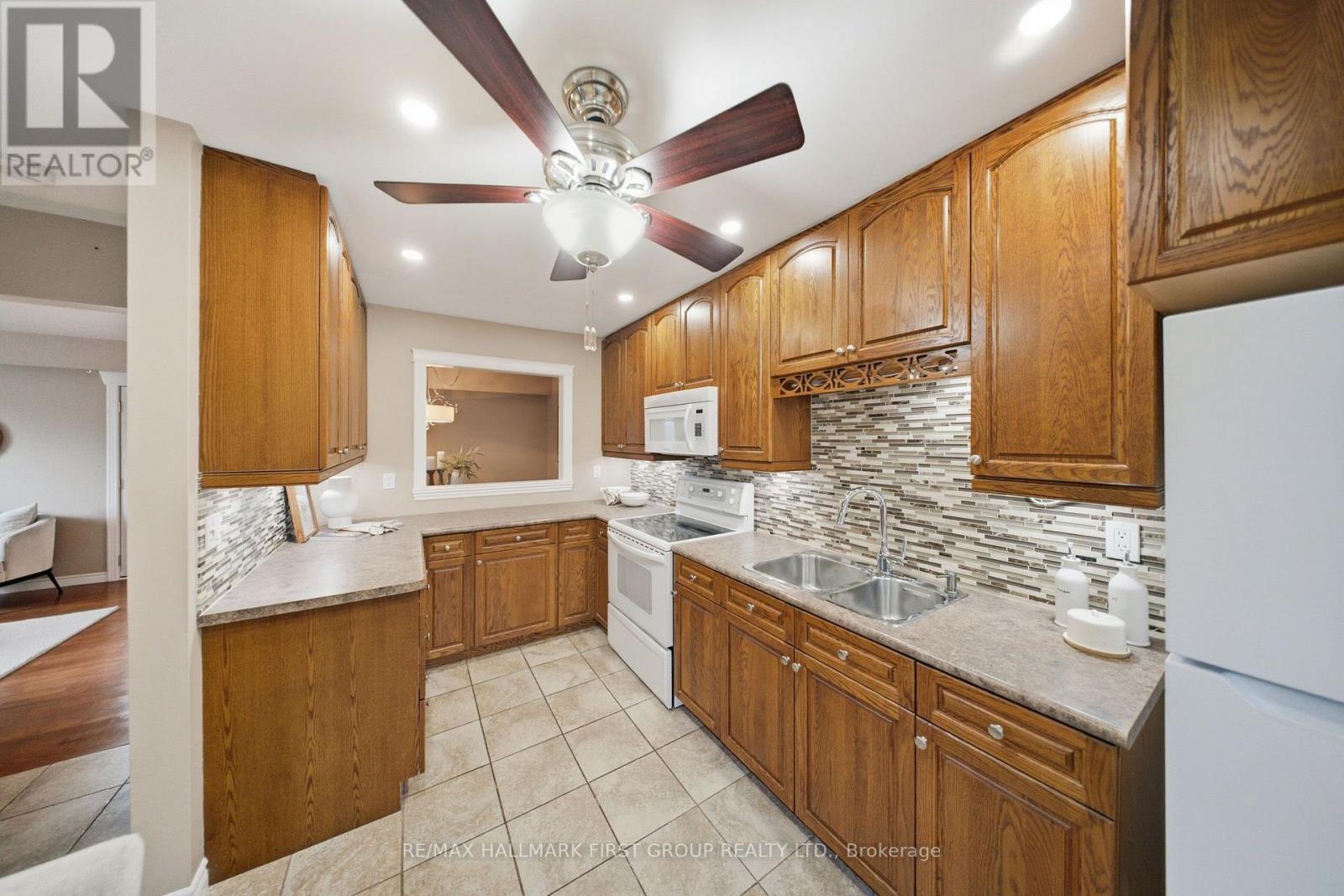 1057 EXETER STREET - 10