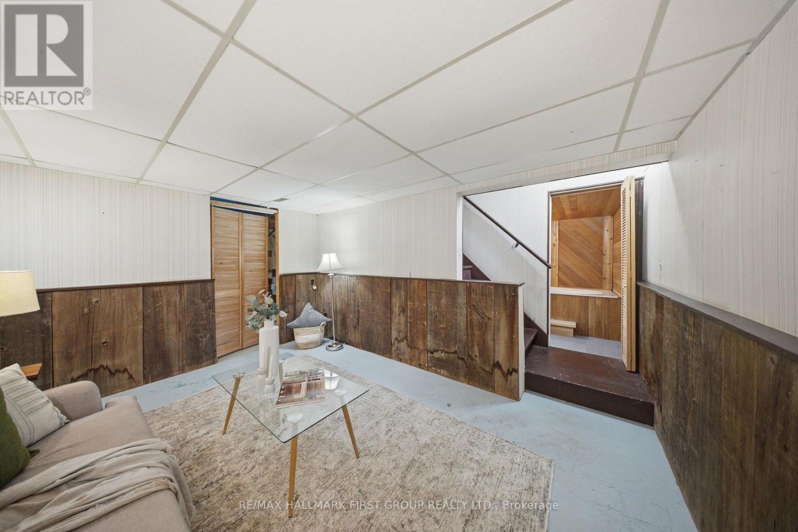 1057 EXETER STREET - 34