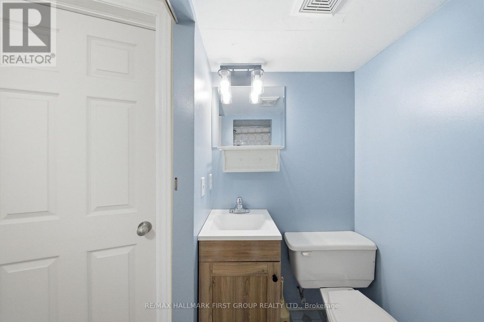 1057 EXETER STREET - 36