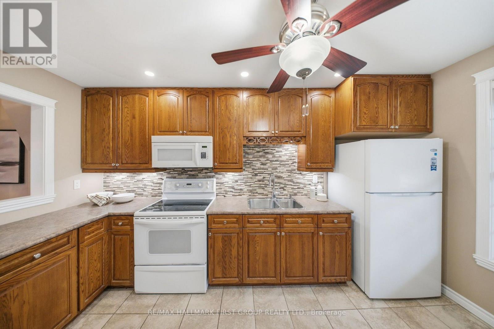 1057 EXETER STREET - 7