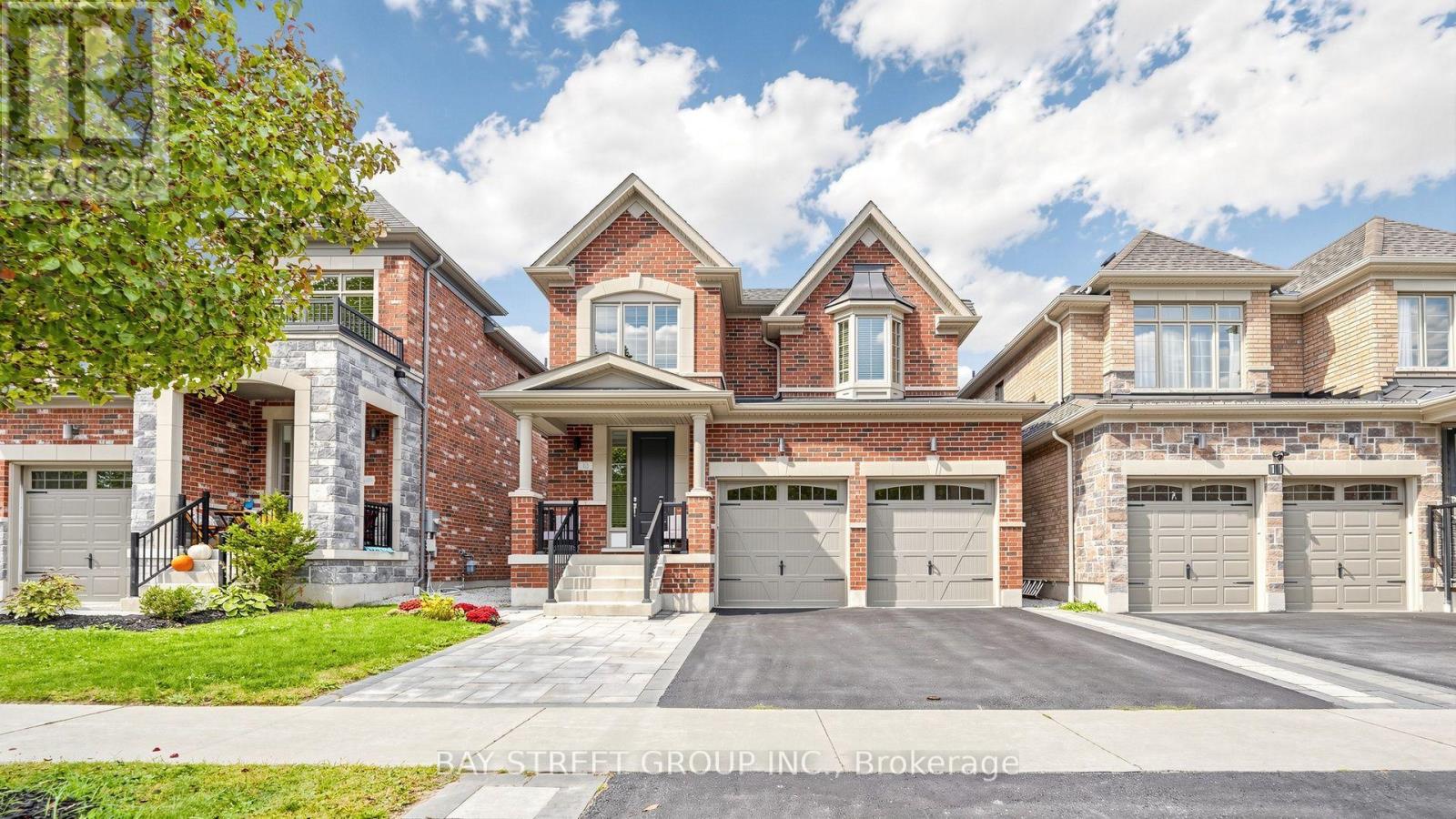 13 Micklefield Avenue, Whitby, ON photo 41