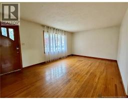34 Hedgewood Drive, photo 3
