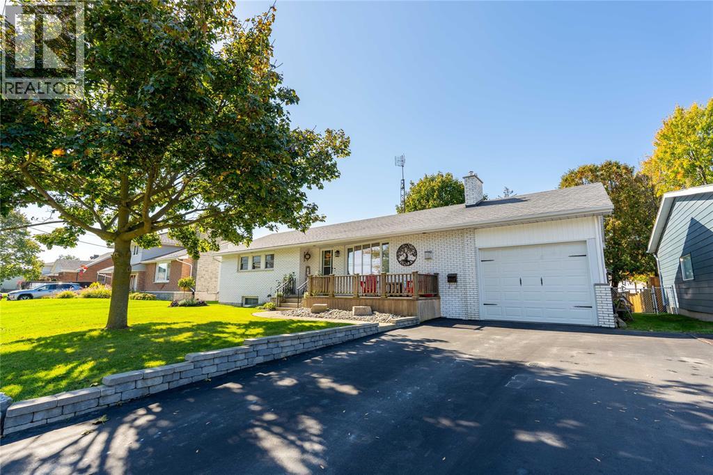80 MACNAB STREET - 2