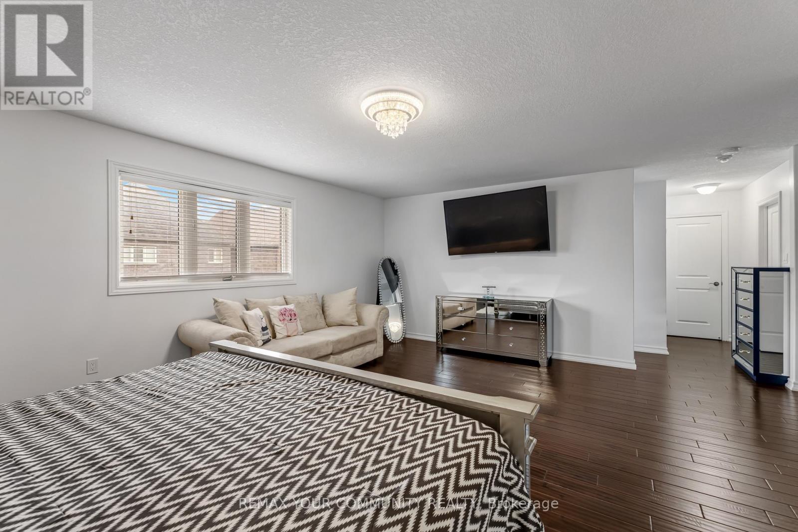 73 MORRISON AVENUE - 24