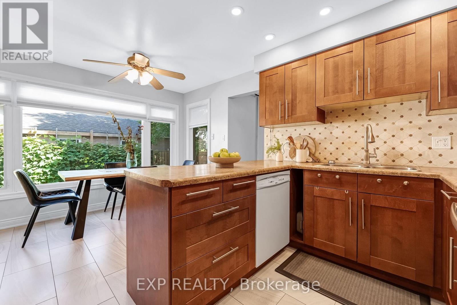 515 London Road — photo 12