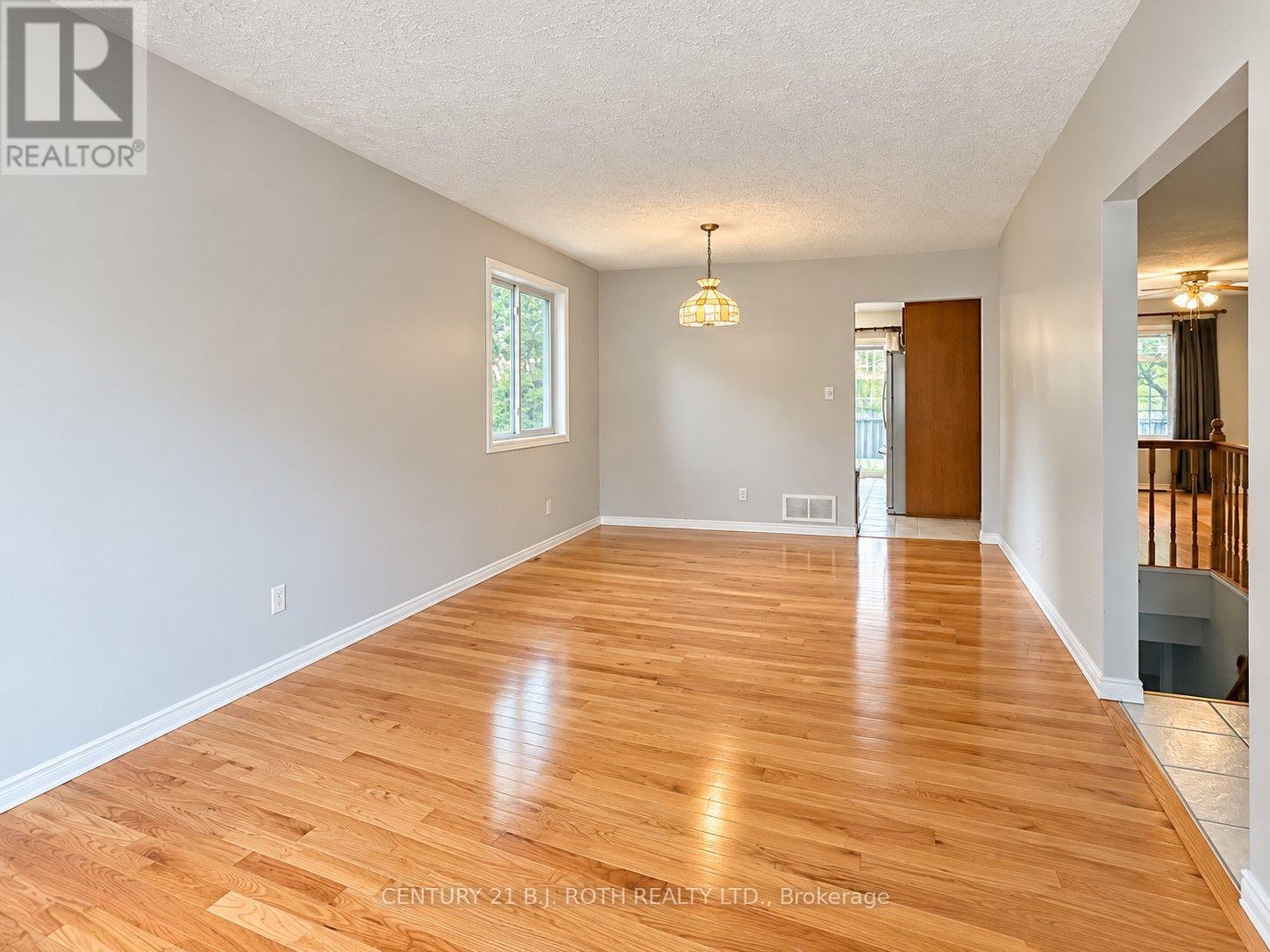 872 Dominion Avenue — photo 3
