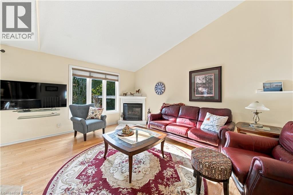 102 Court Drive — photo 7