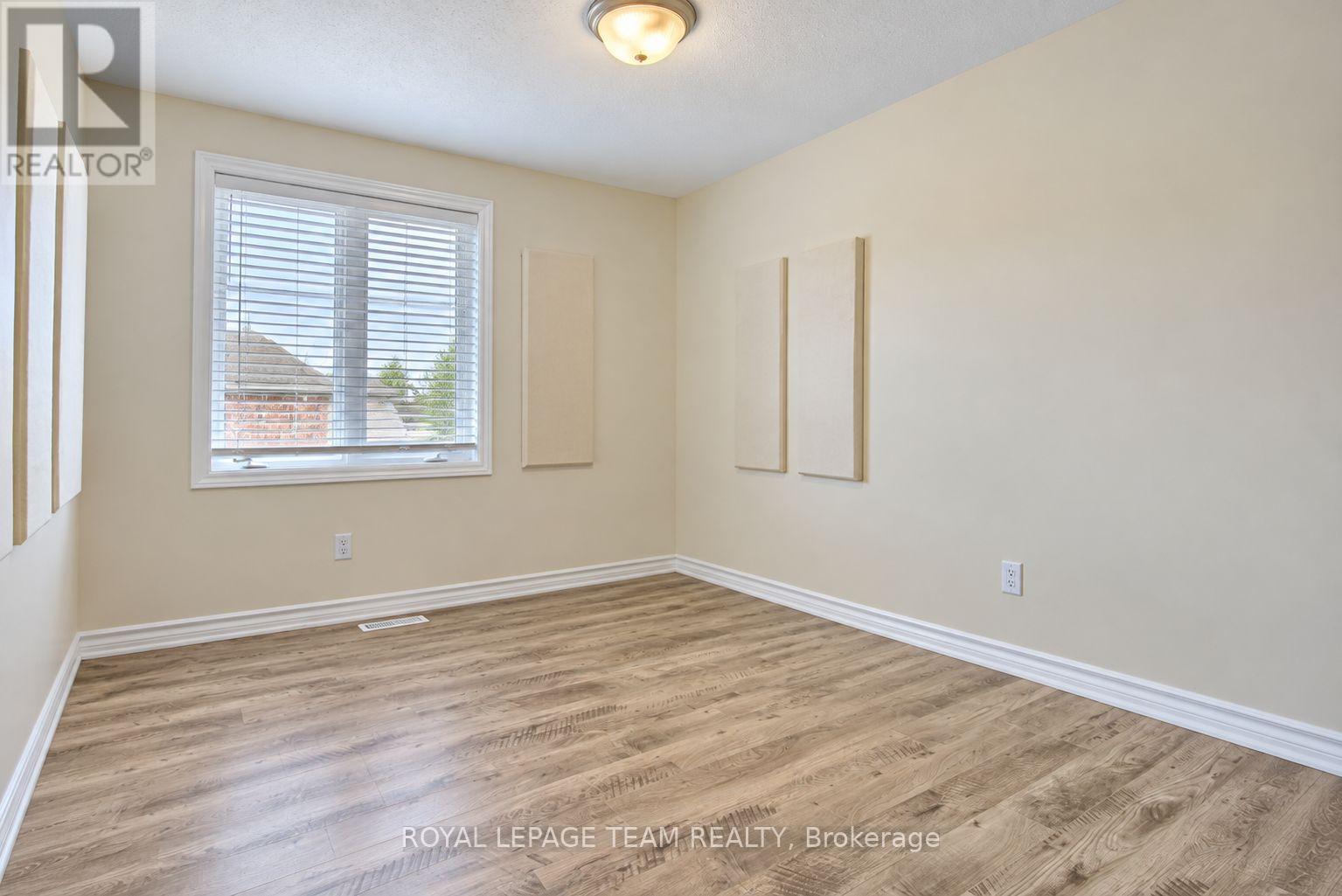 125 Dunforest Terrace — photo 15