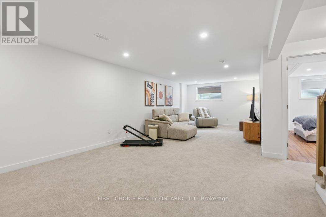 244 Hampshire Place — photo 24